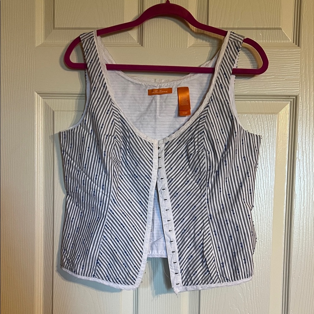 Striped Hook-and-Eye Vest - White & Navy